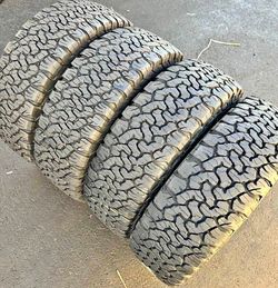 275 70 18 Bfgoodrich ko2 Tires Con 80% de Vida Las 4
