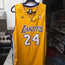 2 Kobe bryant jersey's