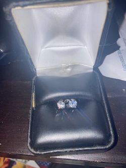 Round Crystal Stud Earrings
