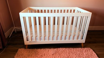 Delta Children Essex 4-in-1 Convertible Crib + upgraded Mattress + Guardrail
