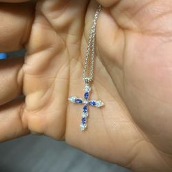 14k White Gold Blue Sapphire Small Pendant