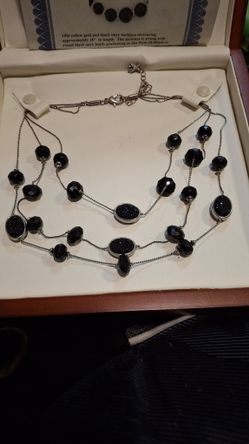 18" 14k Gold Black Onyx Necklace
