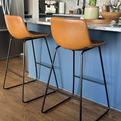 2 Barstools 