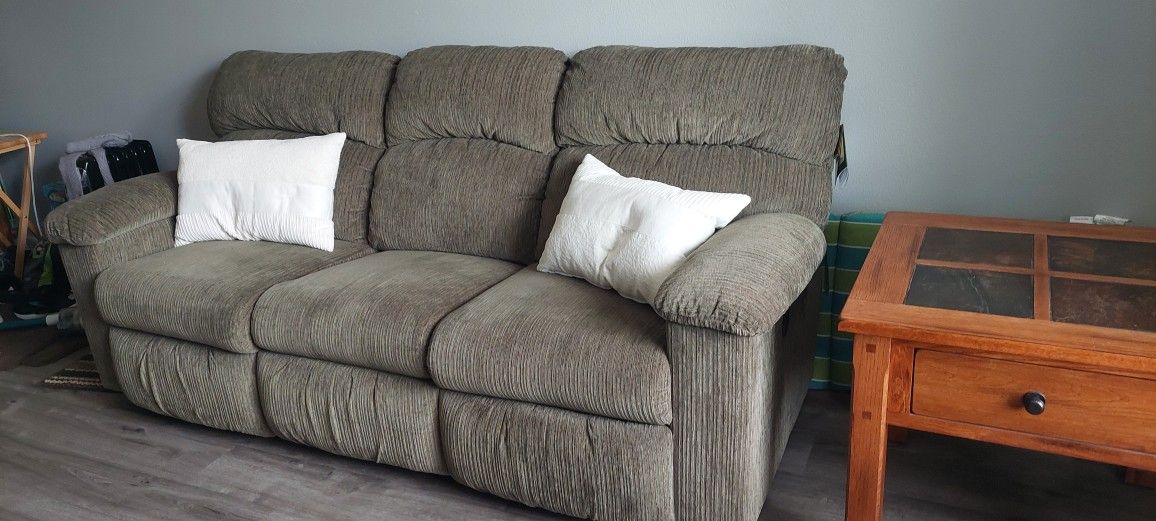 Green Lazy Boy Recliner Couch