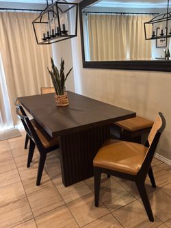 Castlery Dining Set for 6