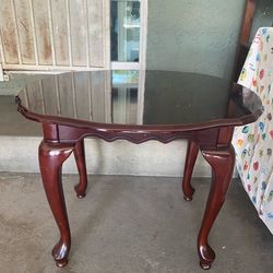 Mahogany end/side table