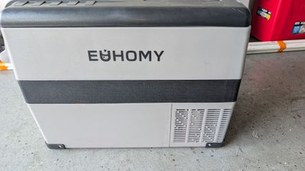 Portable refrigerator and freezer