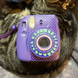 Fujifilm Instax 8 Polaroid Camera + Film