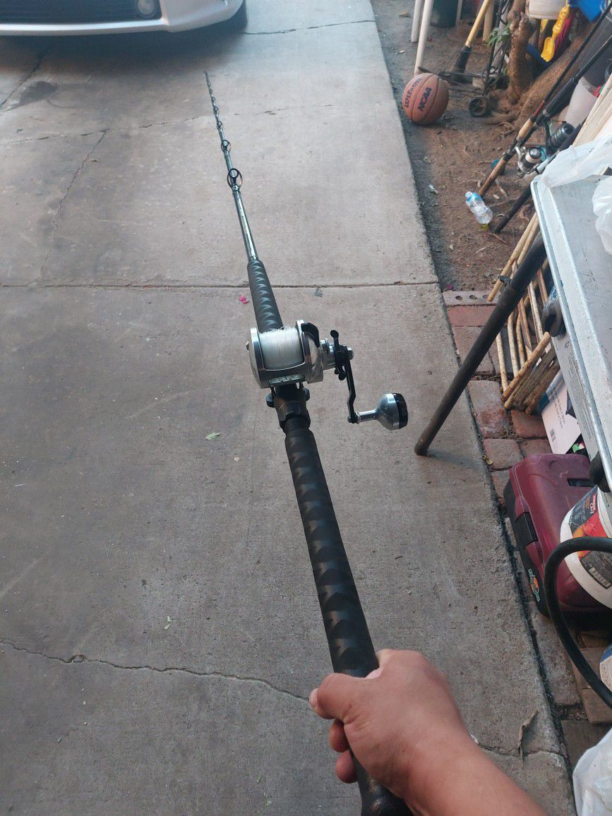 7 ft Bass pro shop rod with quantum throttle 10 reel for Sale in Ocoee, FL  - OfferUp