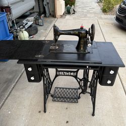 Vintage Singer Sewing Table 