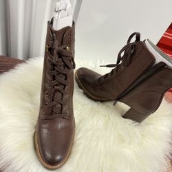 New Naturalizer Callie Leather Lace-Up Booties Women's Size 9.5Brown