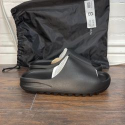 Yeezy Slide YS-01 black 