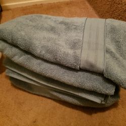 2 Towels 