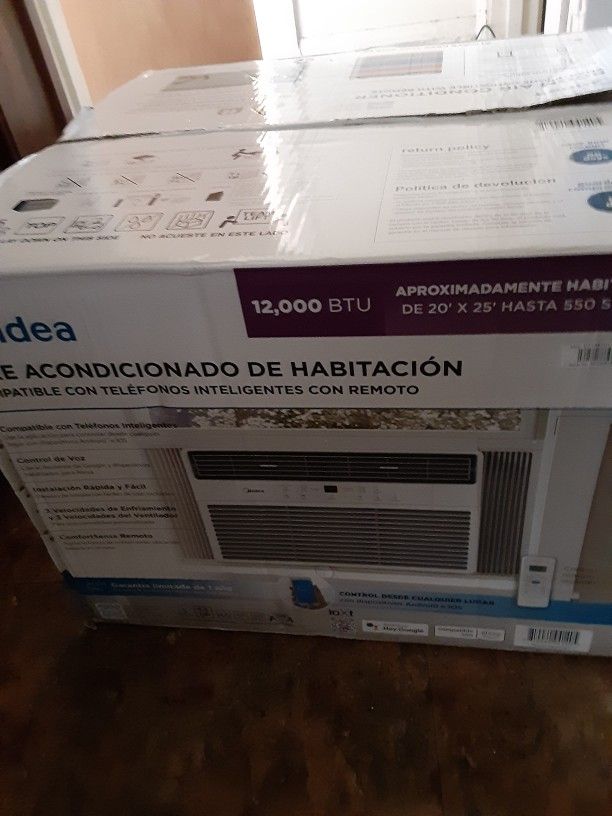 Midea 12,000 BTU 115V Smart Window Air Conditioner with ComfortSense Remote, White, MAW12S1WWT
