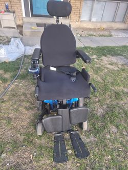 Quantum Edge 3 Power electric chairs – Like New
