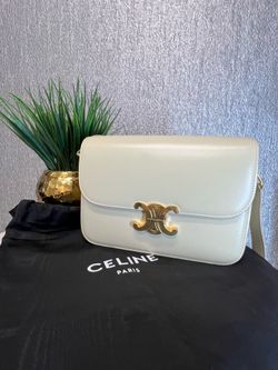 Woman’s purse
