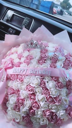 Large Pink & White Rose Bouquet with Crown