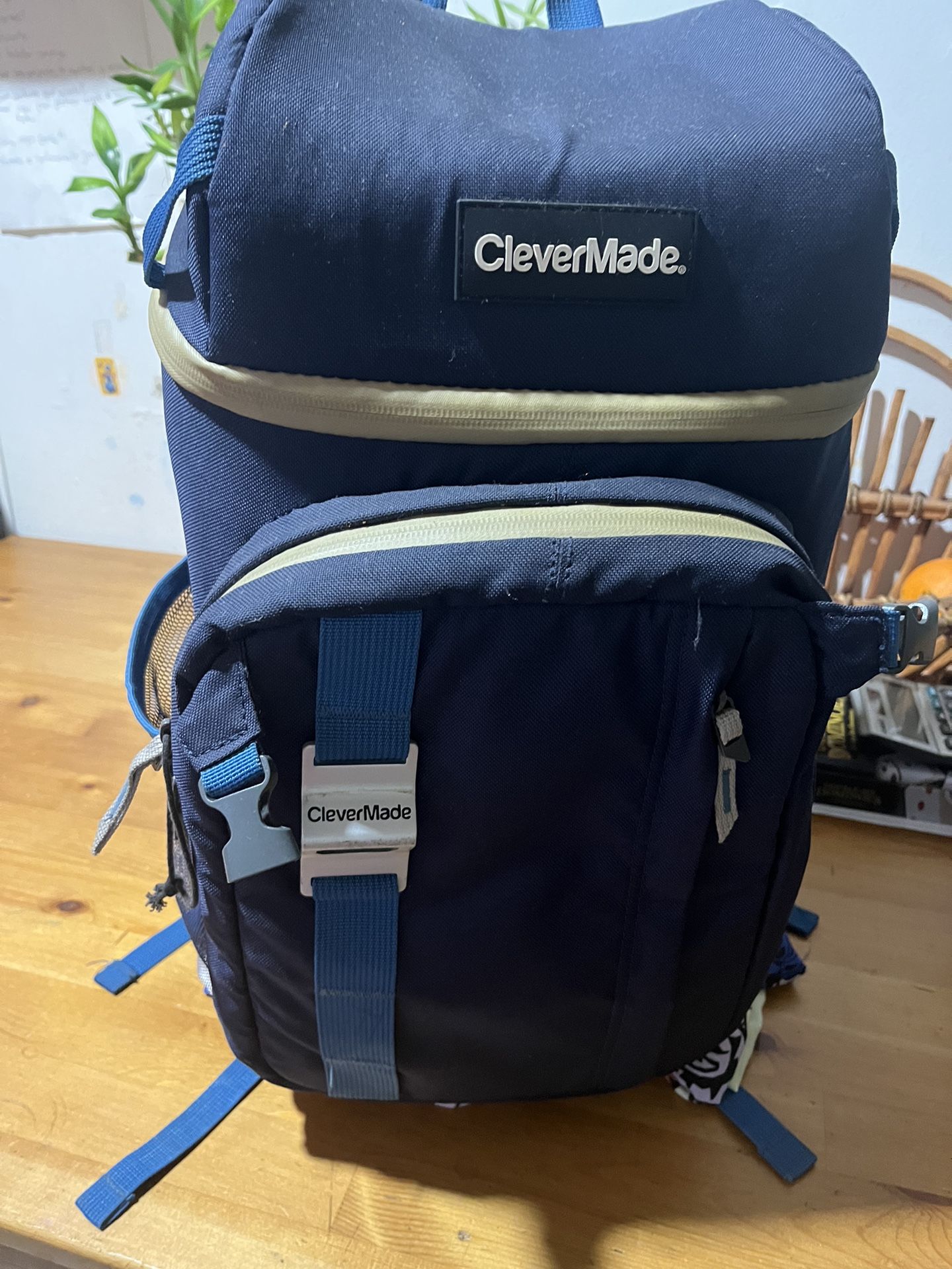 Clever Made Insulated Backpack Cooler 