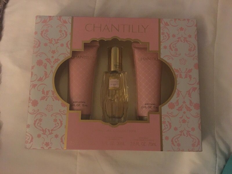 Chantilly NEW gift set