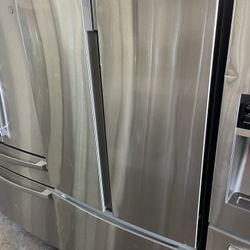 Insignia French door refrigerator