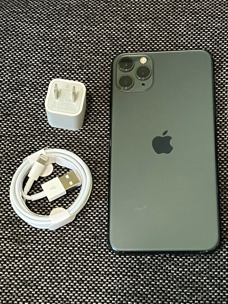 iPhone.. 11 Pro Max. , Únlocked for all Company Carrier , Excellent Condition