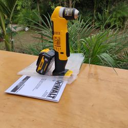 DeWalt  20 V New. Angle Drill.   Drive.   W /.  Battery.   3.0 AH.  Lithium 
