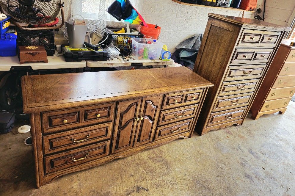 2 PIECE SOLID WOOD DRESSER SET (Delivery Available)