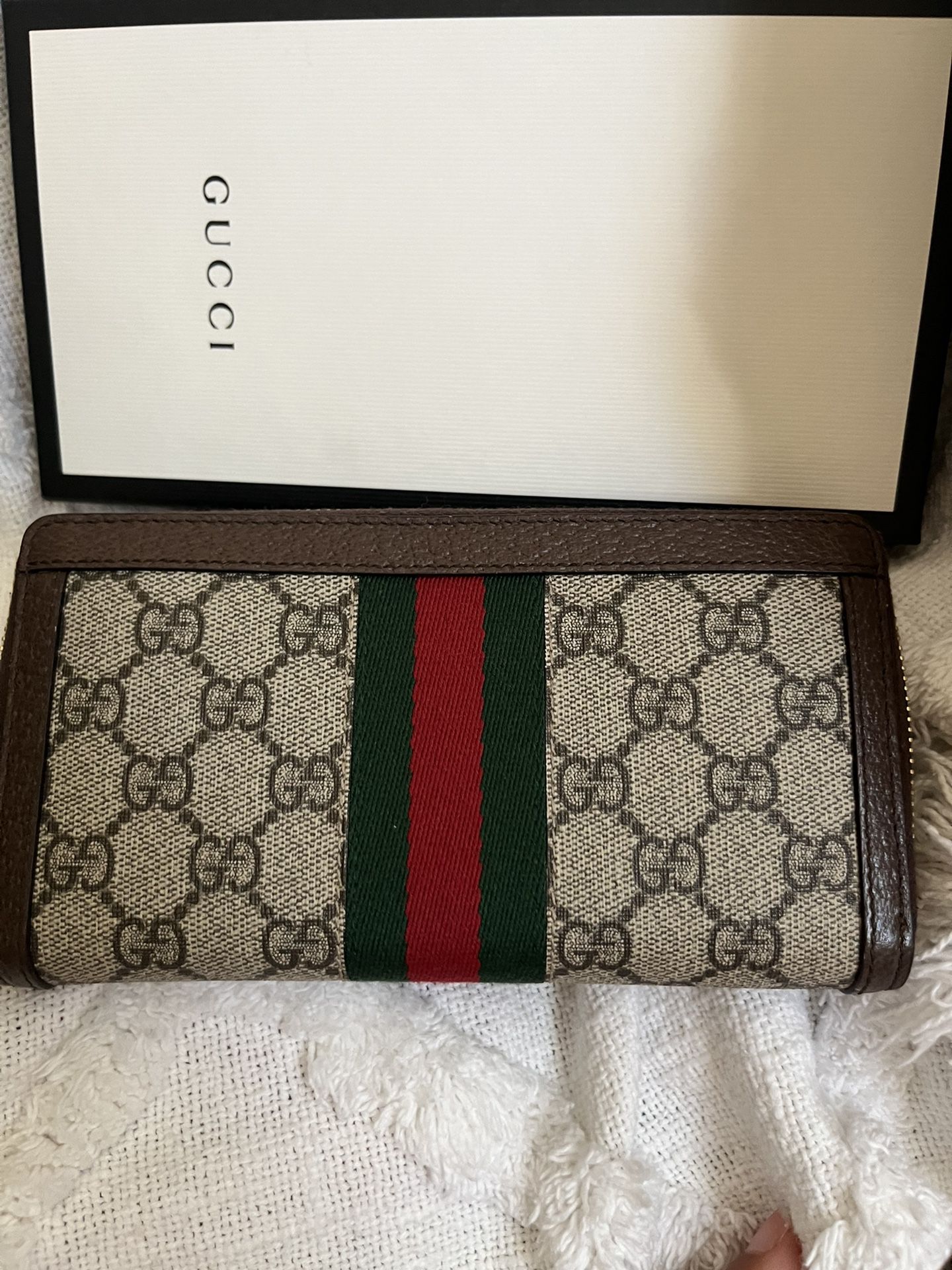 Gucci Keychain Wallet for Sale in San Diego, CA - OfferUp
