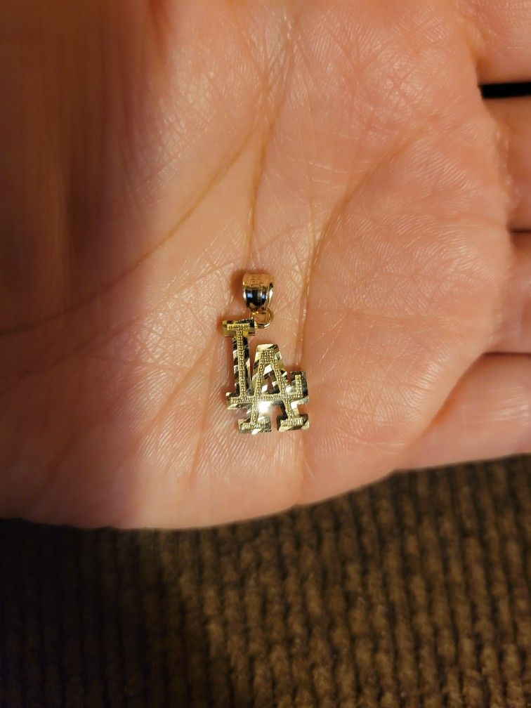 14k Gold Small Diamond Cut Pendant ONLY Chain NOT Included Oro 14k Solo Dije Cadena NO Incluida