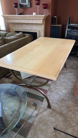 Elegant Dining Table Set – Table + 5 Upholstered Chairs