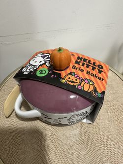 Hello Kitty Halloween Brie Baker