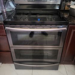 Samsung 30-in Glass Top 5 burners 6.3-cu ft Air Fry Convection Oven Freestanding Electric Range ( Fingerprint Resistant Stainless Steel )