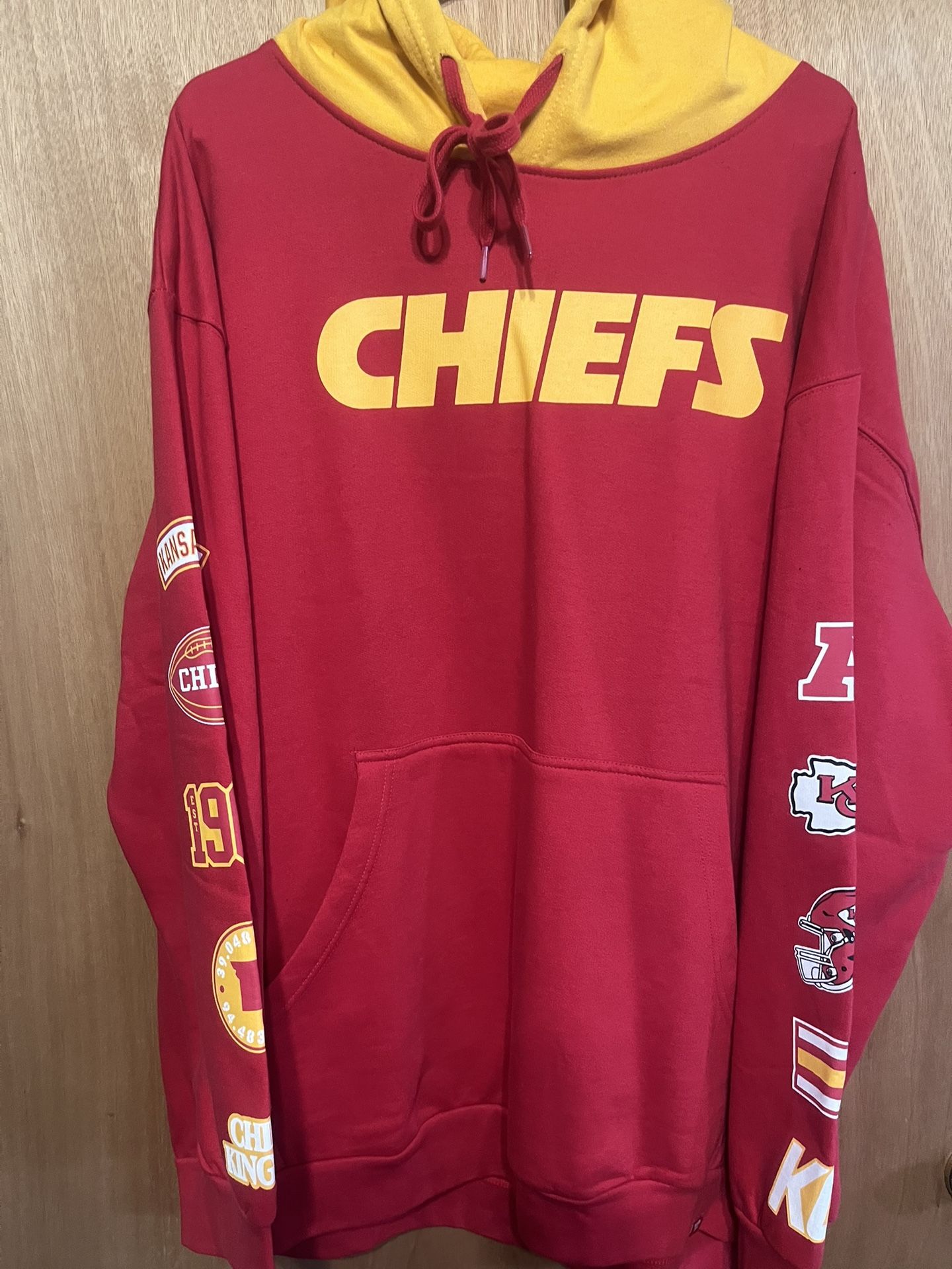 🔥NEW Chiefs Hoodie🔥