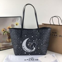 💕💕City Tote In Signature Canvas With Halloween Graphic Bag Purse