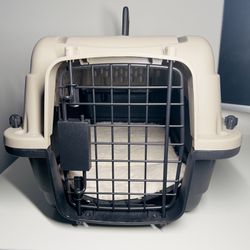 Small plastic Pet Carrier 