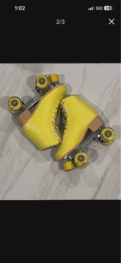 C7 Roller Skates
