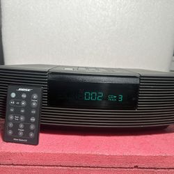 BOSE Wave Radio AWRC1G Audio System CD Player AM/FM/RADIO, ALARM, AUX INPUT With Remote 