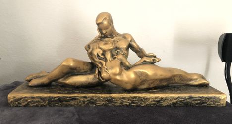 Lovers Statue In Brass Finish
