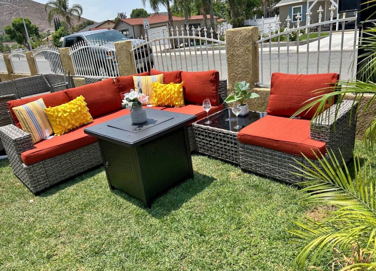 Brand New Patio Outdoor Furniture Set With Fire Pit 