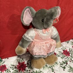 Free Elefant Plushie 