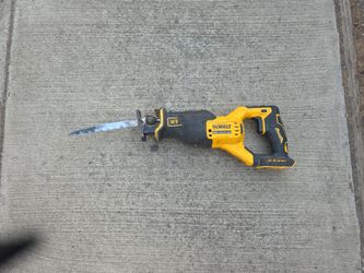 Dewalt 20V Brushless Saw