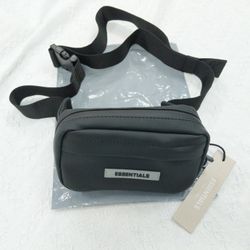 Men’s Essentials Sling Bag In Dark Slate/Stretch Limo/Black