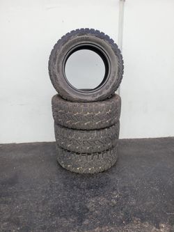 35x12.50R20 Toyo Open Country RT