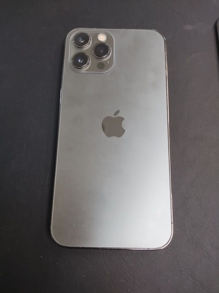 Unlocked 1 2 P R O M A X 256Gb clean , warranty included and charger