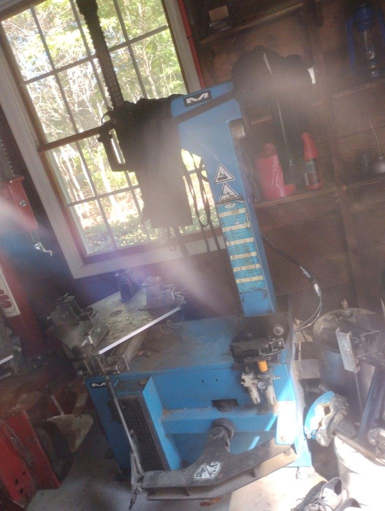 Professional Tire Machine
