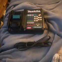 Makita 40v Charger