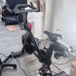 Peleton Bike  with Swivel Screen 
