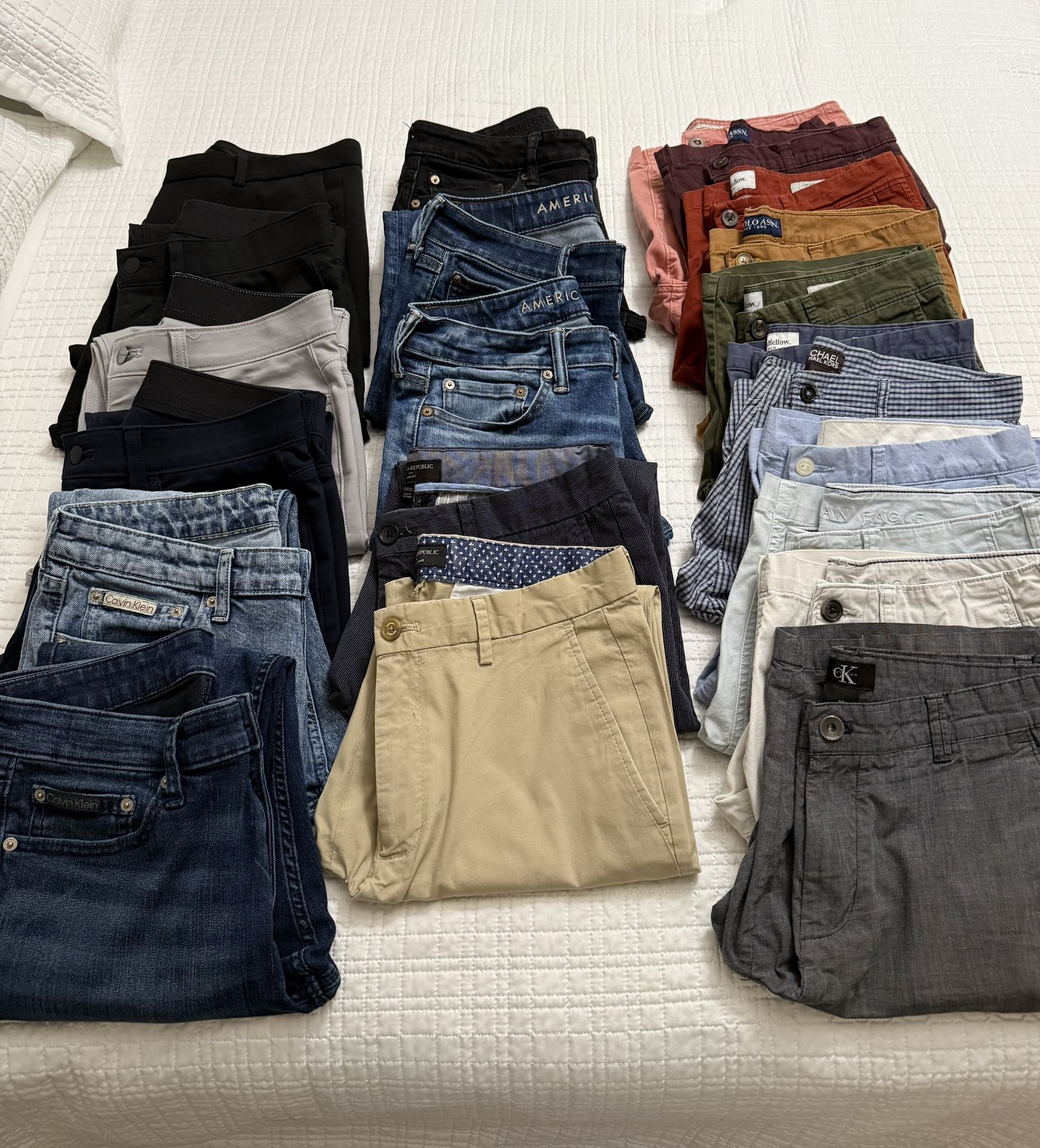 11 Pairs Of Designer Pants And 11 Bermudas All Size 30x30
