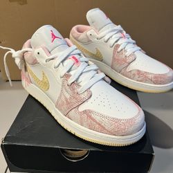 Jordan 1 Low Tops Paint Drip Size 6.5 (GS) DS