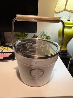 Yeti ice bucket